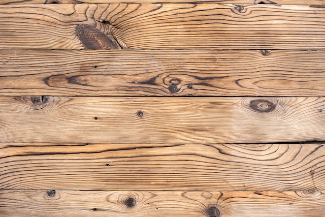 drewno jako materiał budowlany