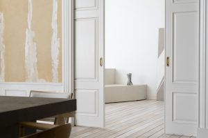 aranżacja białych drzwi przesuwnych - drzwi przesuwne Kraków